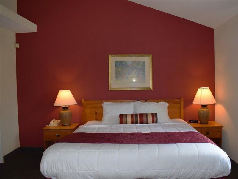 מלון Baymont By Wyndham Wichita East מראה חיצוני תמונה