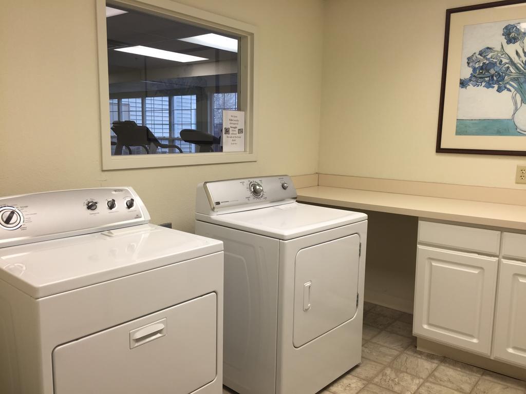 מלון Baymont By Wyndham Wichita East מראה חיצוני תמונה